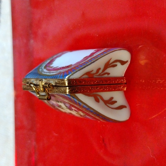 Authentic porcelain Limoges Blue purse with flowers all hand painted - Picture 3 of 7